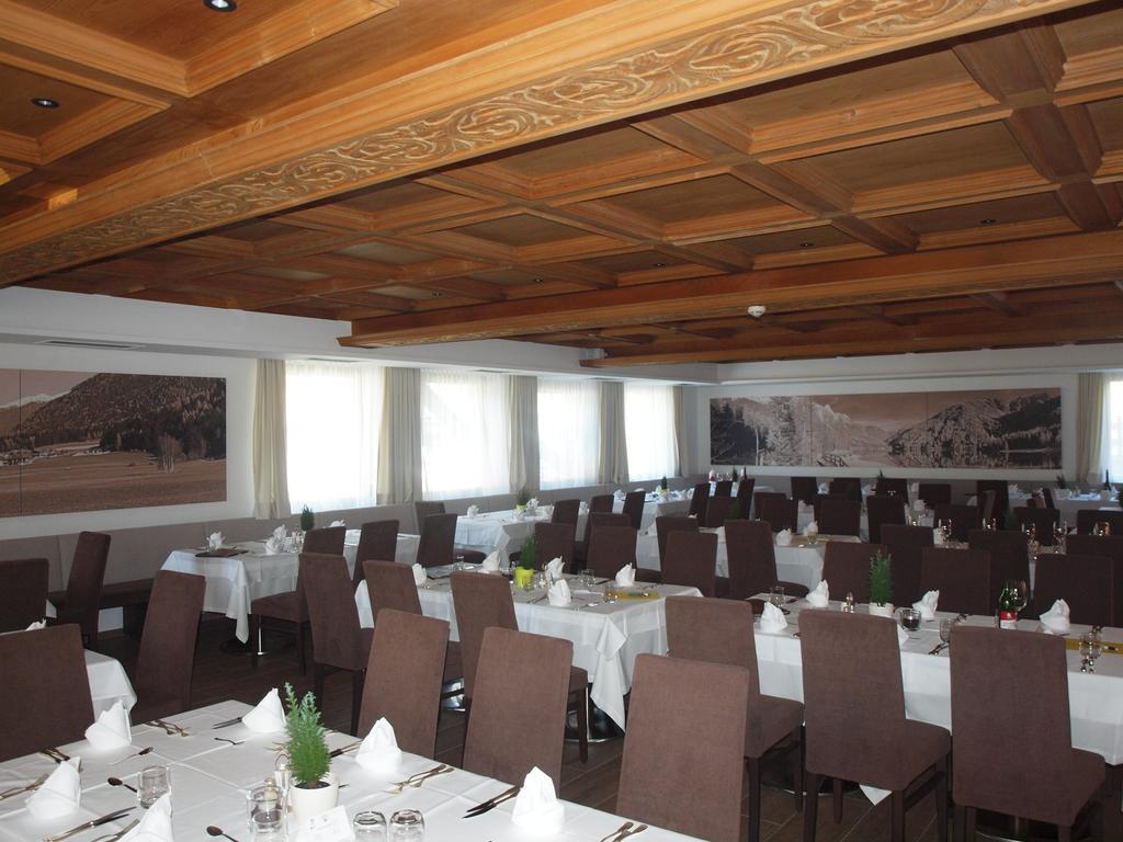 Sporthotel Rasen Rasùn di Sotto Dış mekan fotoğraf