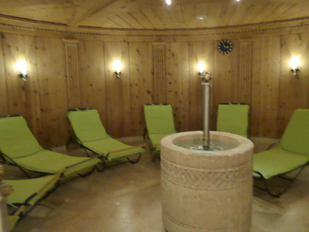 Sporthotel Rasen Rasùn di Sotto Dış mekan fotoğraf